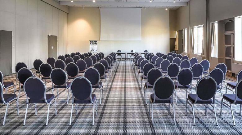 <b>Mercure Orleans Portes de Sologne Hotel Meeting</b>. Images powered by <a href="https://iceportal.shijigroup.com/" title="IcePortal" target="_blank">IcePortal</a>.