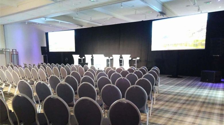 <b>Mercure Orleans Portes de Sologne Hotel Meeting</b>. Images powered by <a href="https://iceportal.shijigroup.com/" title="IcePortal" target="_blank">IcePortal</a>.