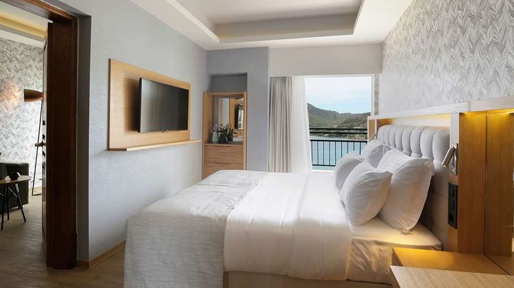 Dolce Attica Riviera Hotel Suite