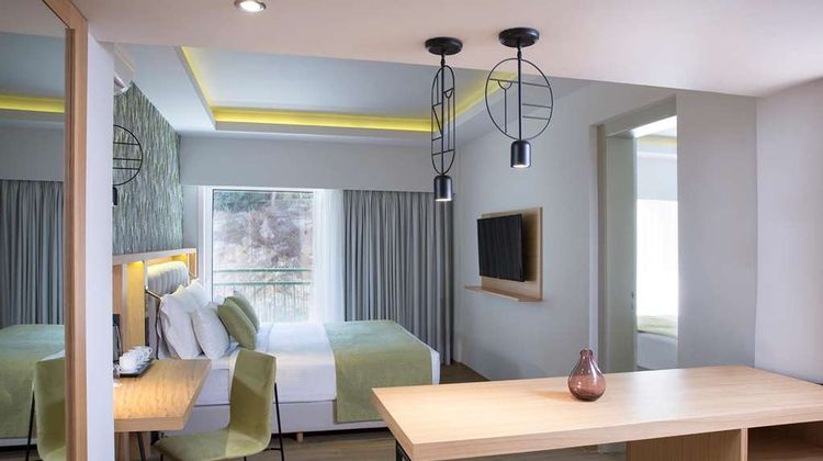 Dolce Attica Riviera Hotel Suite