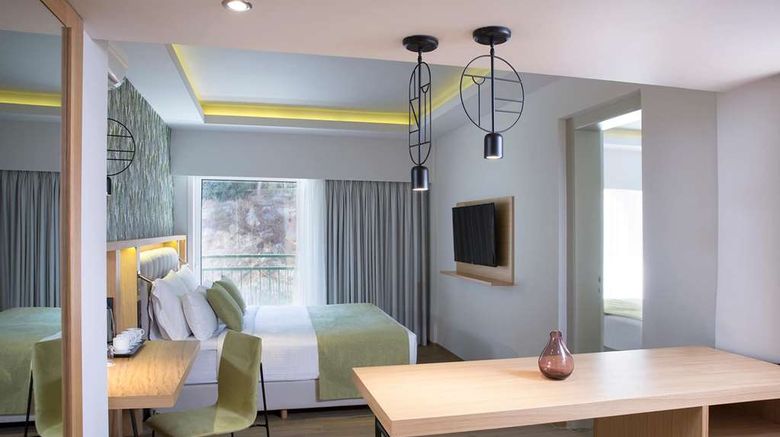 <b>Dolce Attica Riviera Hotel Suite</b>. Images powered by <a href="https://iceportal.shijigroup.com/" title="IcePortal" target="_blank">IcePortal</a>.