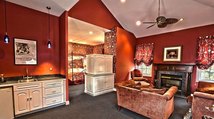 The Bertram Inn & Conference Center Room