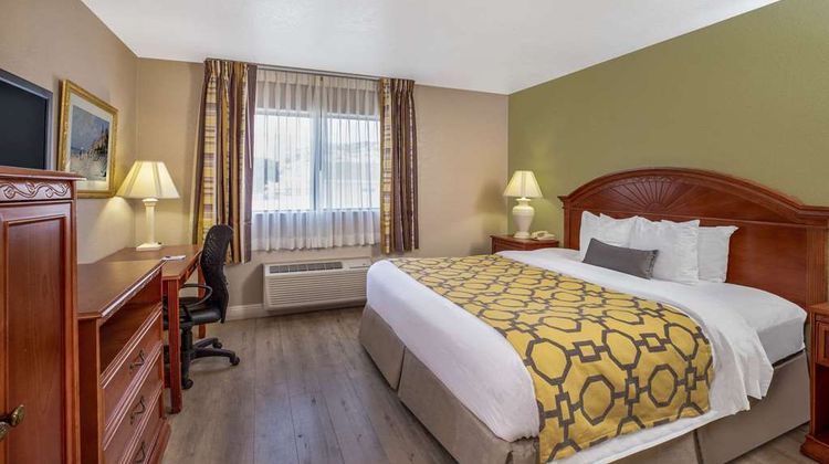 Baymont Inn Tehachapi Room