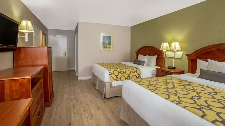 Baymont Inn Tehachapi Room
