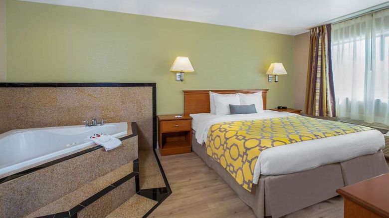 <b>Baymont Inn Tehachapi Suite</b>. Images powered by <a href="https://iceportal.shijigroup.com/" title="IcePortal" target="_blank">IcePortal</a>.