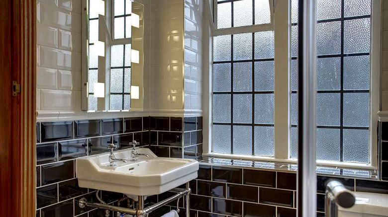 <b>Best Western Plough & Harrow Hotel Room</b>. Images powered by <a href="https://iceportal.shijigroup.com/" title="IcePortal" target="_blank">IcePortal</a>.