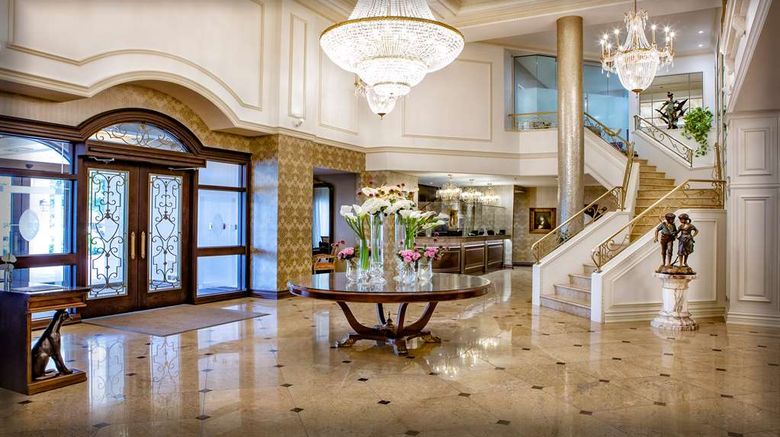 <b>Chateau Vaudreuil Suites Hotel Lobby</b>. Images powered by <a href="https://iceportal.shijigroup.com/" title="IcePortal" target="_blank">IcePortal</a>.