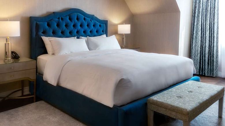 <b>Chateau Vaudreuil Suites Hotel Suite</b>. Images powered by <a href="https://iceportal.shijigroup.com/" title="IcePortal" target="_blank">IcePortal</a>.
