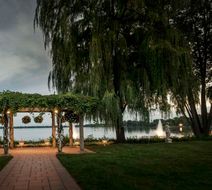 Chateau Vaudreuil Suites Hotel Exterior
