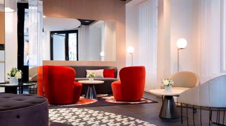 Hotel Pastel Lobby
