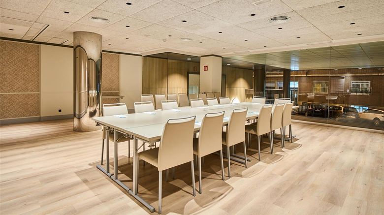 <b>VP El Aparthotel Madrono Meeting</b>. Images powered by <a href="https://iceportal.shijigroup.com/" title="IcePortal" target="_blank">IcePortal</a>.
