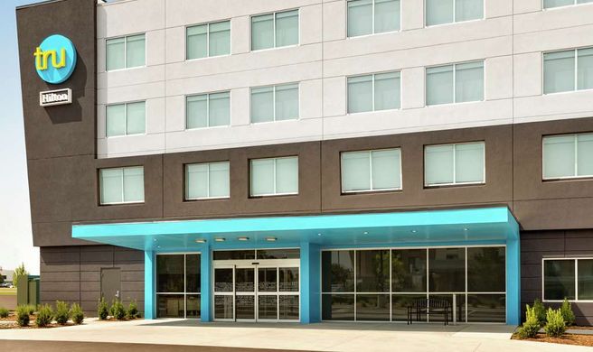 Tru by Hilton Wichita Northeast Exterior