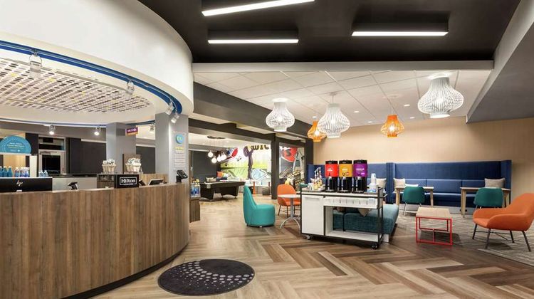 Tru by Hilton Wichita Northeast Lobby