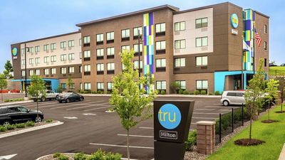 Tru by Hilton Madison West