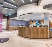 Tru by Hilton Madison West Lobby