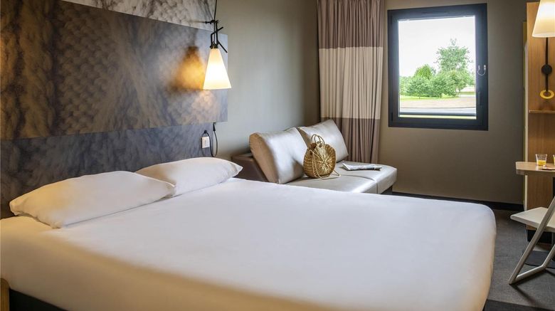 <b>Ibis Pontorson Bay of Mont-Saint-Michel Room</b>. Images powered by <a href="https://iceportal.shijigroup.com/" title="IcePortal" target="_blank">IcePortal</a>.