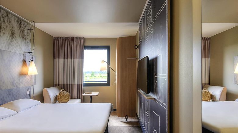 <b>Ibis Pontorson Bay of Mont-Saint-Michel Room</b>. Images powered by <a href="https://iceportal.shijigroup.com/" title="IcePortal" target="_blank">IcePortal</a>.
