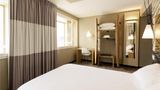 Ibis Lyon Carre de Soie Room