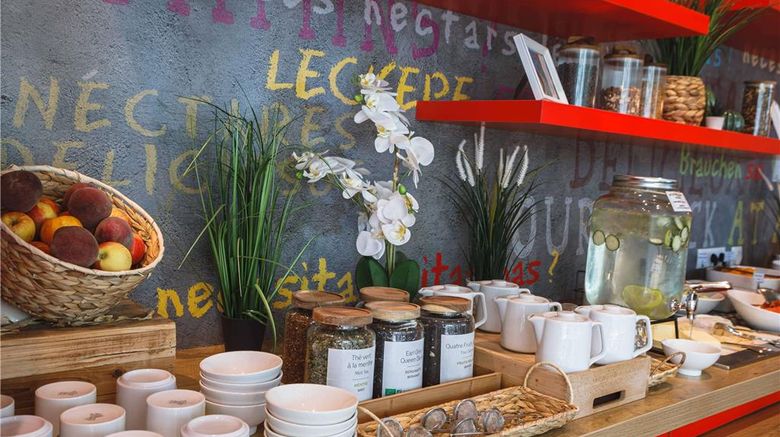 <b>Ibis Lyon Carre de Soie Restaurant</b>. Images powered by <a href="https://iceportal.shijigroup.com/" title="IcePortal" target="_blank">IcePortal</a>.