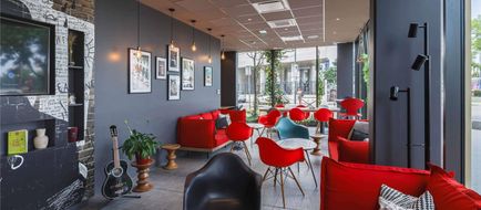 Ibis Lyon Carre de Soie Exterior