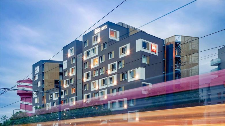 <b>Ibis Lyon Carre de Soie Exterior</b>. Images powered by <a href="https://iceportal.shijigroup.com/" title="IcePortal" target="_blank">IcePortal</a>.