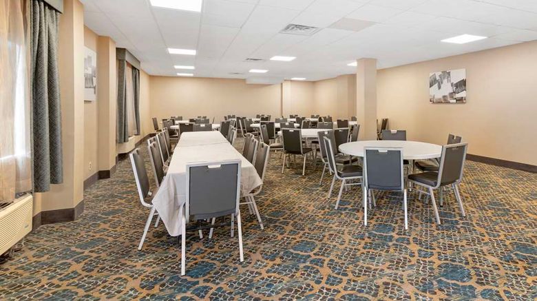 <b>Best Western Plus Landmark Inn Ballroom</b>. Images powered by <a href="https://iceportal.shijigroup.com/" title="IcePortal" target="_blank">IcePortal</a>.