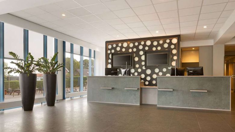 <b>Ramada Amsterdam Airport Schiphol Lobby</b>. Images powered by <a href="https://iceportal.shijigroup.com/" title="IcePortal" target="_blank">IcePortal</a>.