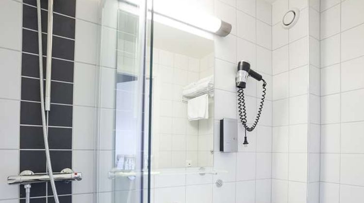 Scandic Leknes Lofoten Room