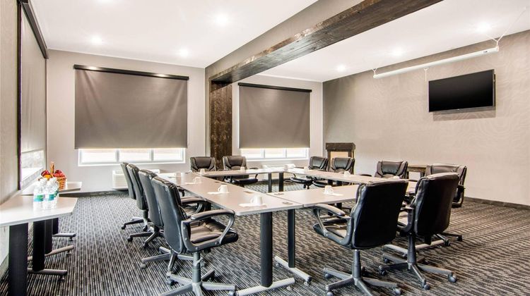 Comfort Inn & Suites North Battleford Meeting