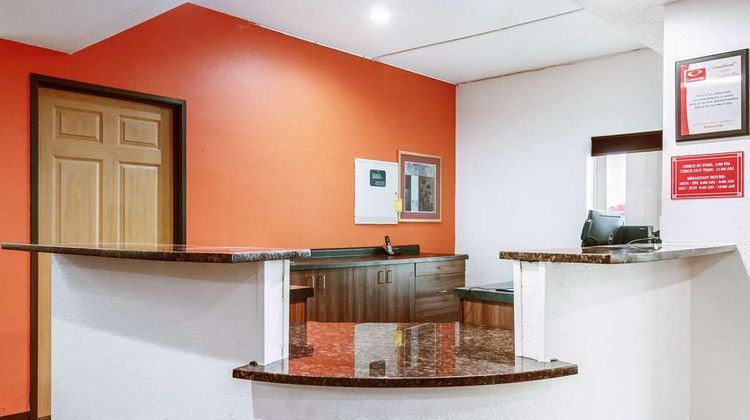 Econo Lodge Franklin Lobby