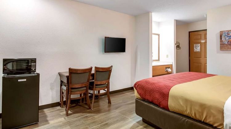 Econo Lodge Franklin Suite