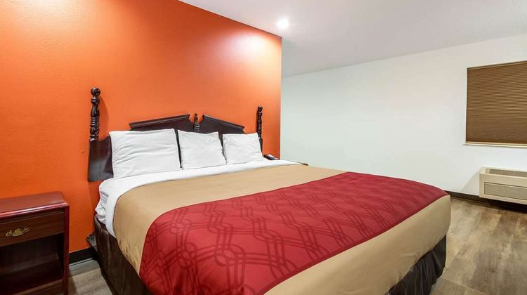 Econo Lodge Franklin Suite