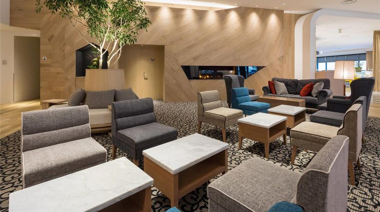 <b>Comfort Suites Tokyo Bay Restaurant</b>. Images powered by <a href="https://iceportal.shijigroup.com/" title="IcePortal" target="_blank">IcePortal</a>.