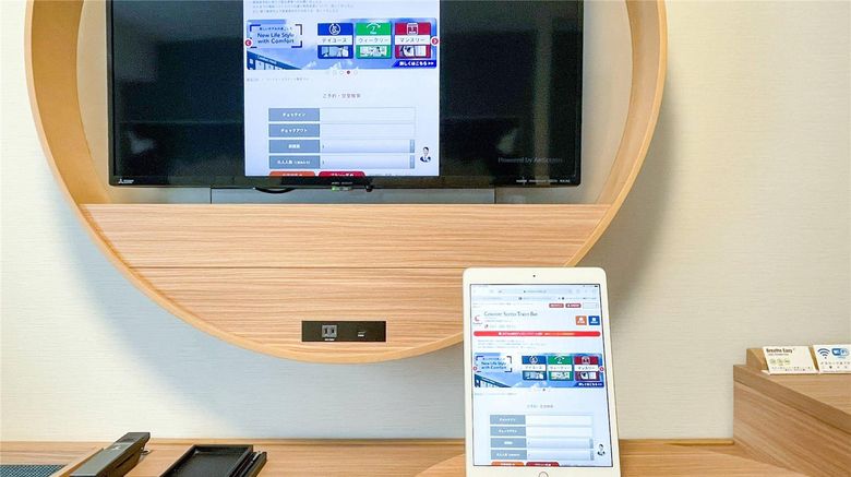 <b>Comfort Suites Tokyo Bay Room</b>. Images powered by <a href="https://iceportal.shijigroup.com/" title="IcePortal" target="_blank">IcePortal</a>.
