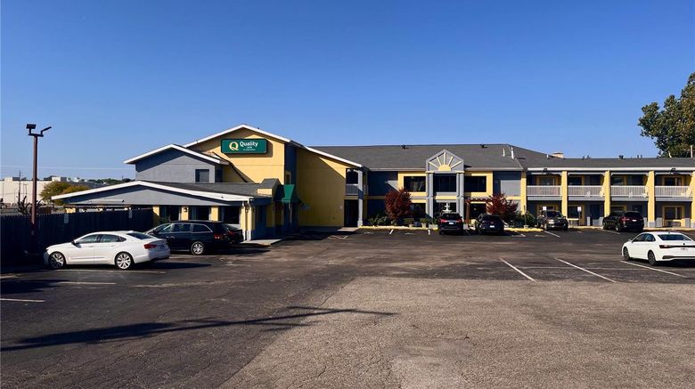 <b>Quality Inn Grand Rapids Exterior</b>. Images powered by <a href="https://iceportal.shijigroup.com/" title="IcePortal" target="_blank">IcePortal</a>.