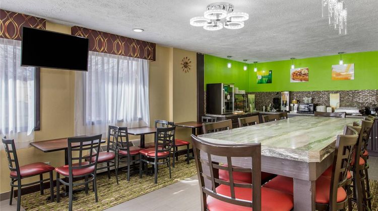 Quality Inn Grand Rapids Restaurant