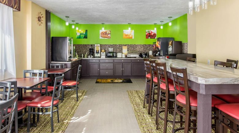 <b>Quality Inn Grand Rapids Restaurant</b>. Images powered by <a href="https://iceportal.shijigroup.com/" title="IcePortal" target="_blank">IcePortal</a>.