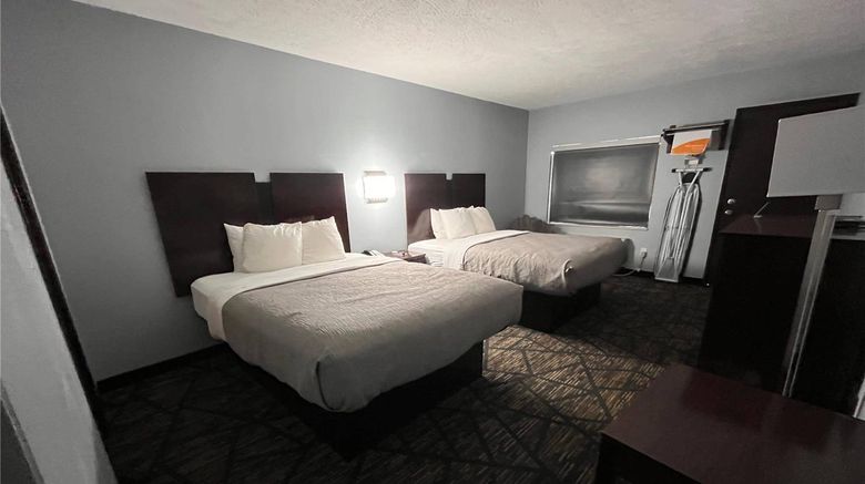<b>Quality Inn Grand Rapids Room</b>. Images powered by <a href="https://iceportal.shijigroup.com/" title="IcePortal" target="_blank">IcePortal</a>.
