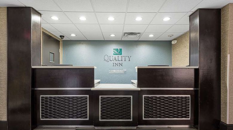 <b>Quality Inn Asheville Downtown Tunnel Rd Lobby</b>. Images powered by <a href="https://iceportal.shijigroup.com/" title="IcePortal" target="_blank">IcePortal</a>.