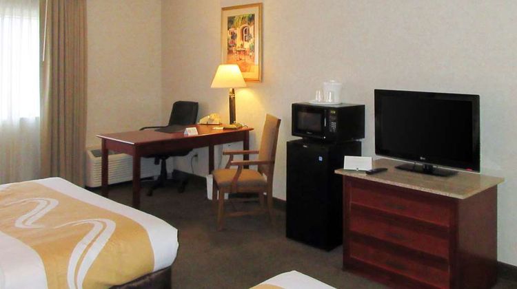Quality Inn & Suites Albuquerque Room