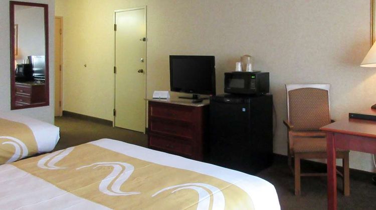 Quality Inn & Suites Albuquerque Room
