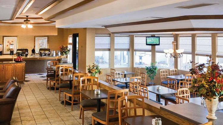 Quality Inn & Suites Albuquerque Restaurant