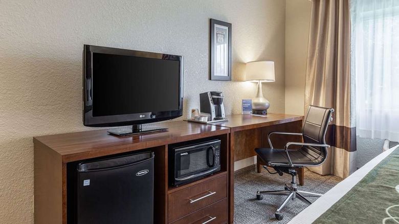 <b>Comfort Inn South Tulsa - Woodland Hills Room</b>. Images powered by <a href="https://iceportal.shijigroup.com/" title="IcePortal" target="_blank">IcePortal</a>.