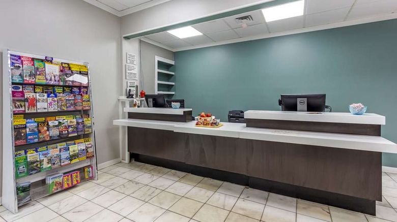 <b>Quality Inn & Suites Pawleys Island Lobby</b>. Images powered by <a href="https://iceportal.shijigroup.com/" title="IcePortal" target="_blank">IcePortal</a>.