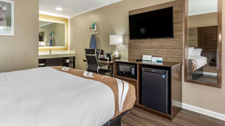 Quality Inn & Suites Pawleys Island Room