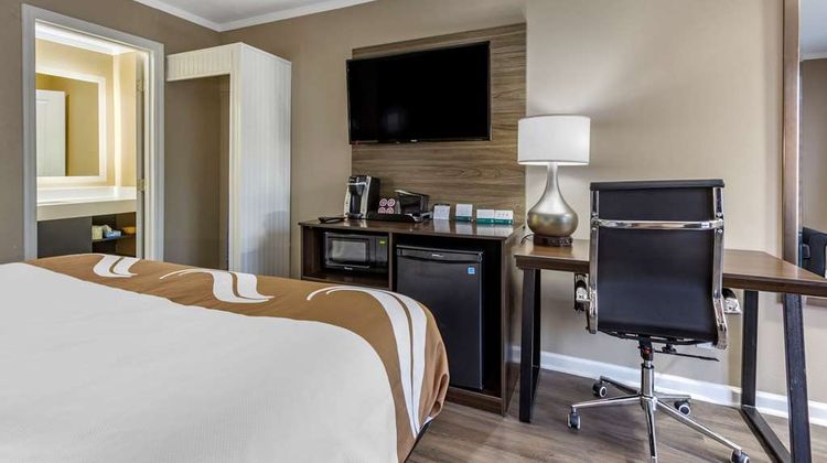 Quality Inn & Suites Pawleys Island Suite