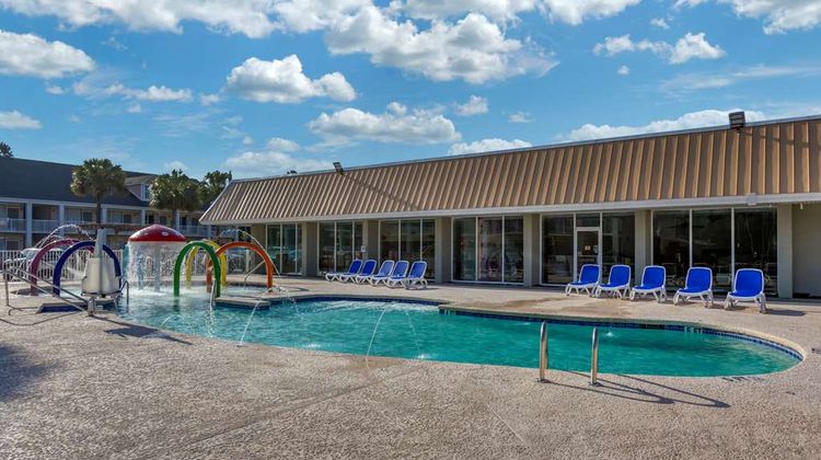 Quality Inn & Suites Pawleys Island Pool