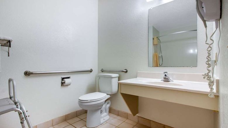 <b>Econo Lodge Chamberlain/Oacoma Room</b>. Images powered by <a href="https://iceportal.shijigroup.com/" title="IcePortal" target="_blank">IcePortal</a>.
