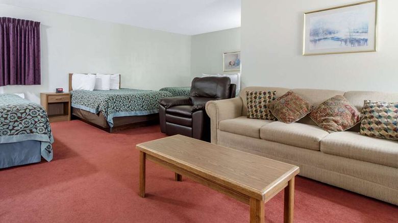 <b>Econo Lodge Chamberlain/Oacoma Suite</b>. Images powered by <a href="https://iceportal.shijigroup.com/" title="IcePortal" target="_blank">IcePortal</a>.
