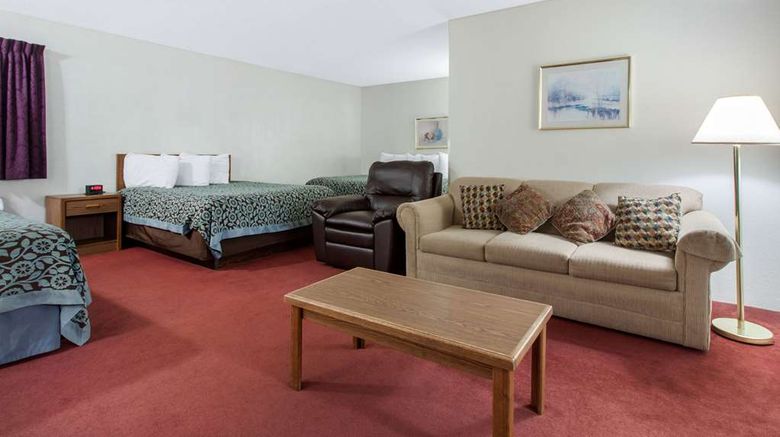 <b>Econo Lodge Chamberlain/Oacoma Suite</b>. Images powered by <a href="https://iceportal.shijigroup.com/" title="IcePortal" target="_blank">IcePortal</a>.